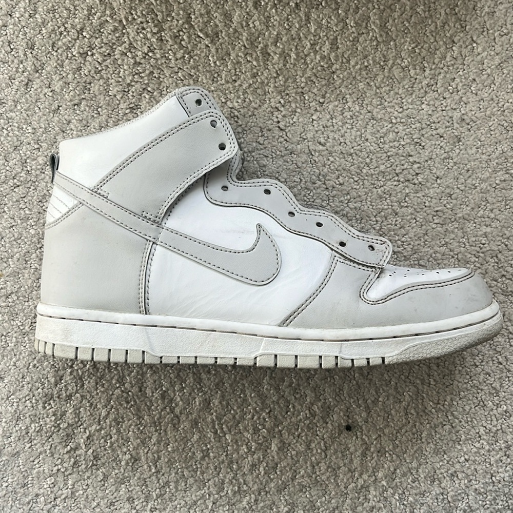 Nike dunks vast gray
